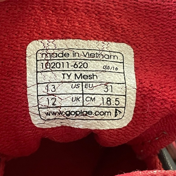 PLAE, size 13 little kid, red and gray velcro zero drop reinforced toe shoes - Picture 6 of 8